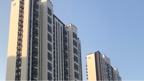 外墻真石漆膩子的施工標準是什么？